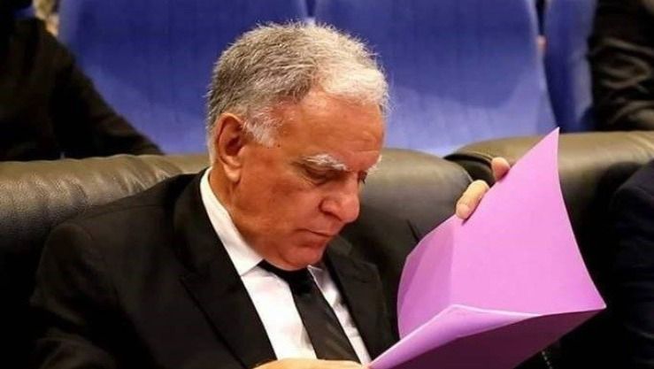 ... صورة من الأرشيف