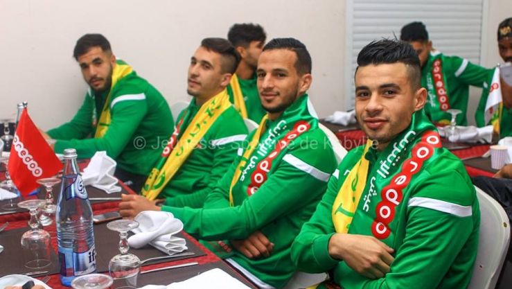 لاعبي شبيبة القبائل