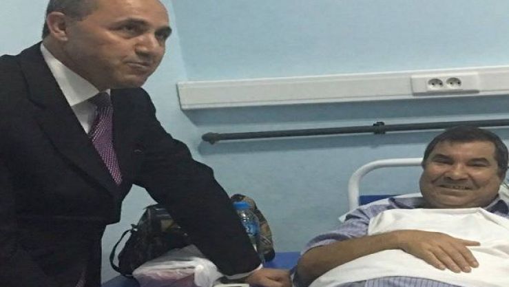 شريبط أحمد شريبط مع وزير الثقافة عز الدين ميهوبي