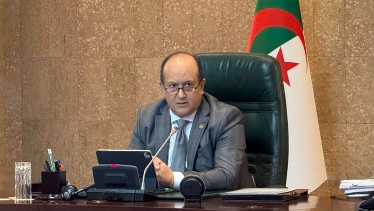 الوزير الأول يترأس اجتماعًا للحكومة