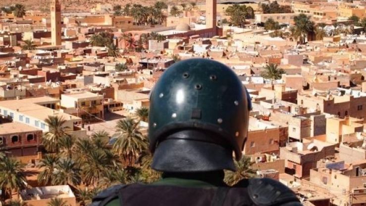 اصطياد في المياه العكرة بغرداية..