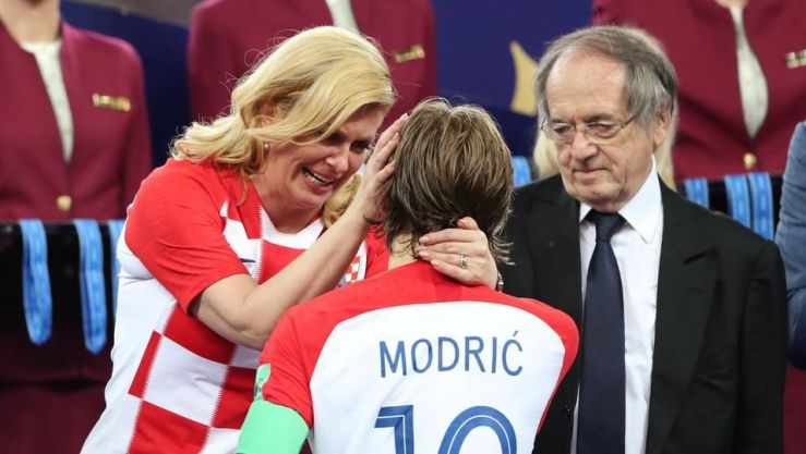 رئيسة كرواتيا مع مودريتش