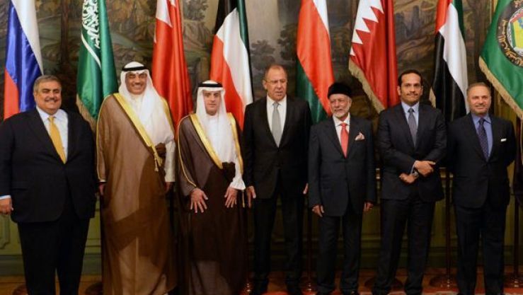 لقاء سابق بين لافروف و مسؤولين في مجلس التعاون الخليجي
