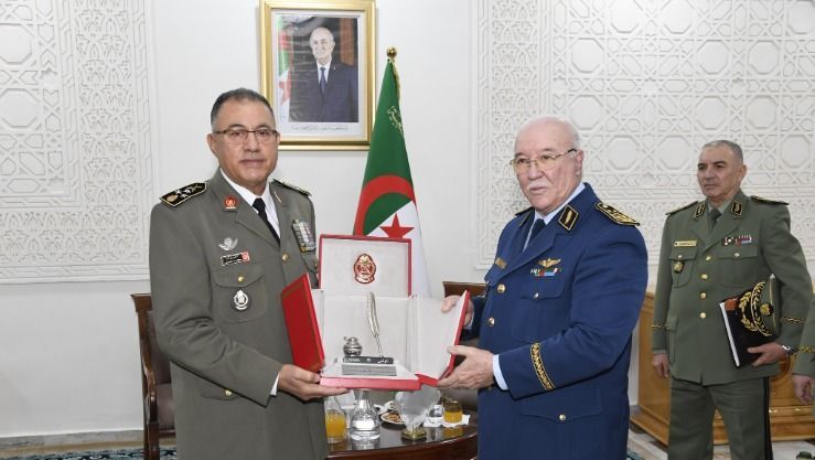 التعاون العسكري الجزائري- التونسي.. الأمين العام لوزارة الدفاع الوطني يستقبل رئيس أركان جيش البر التونسي