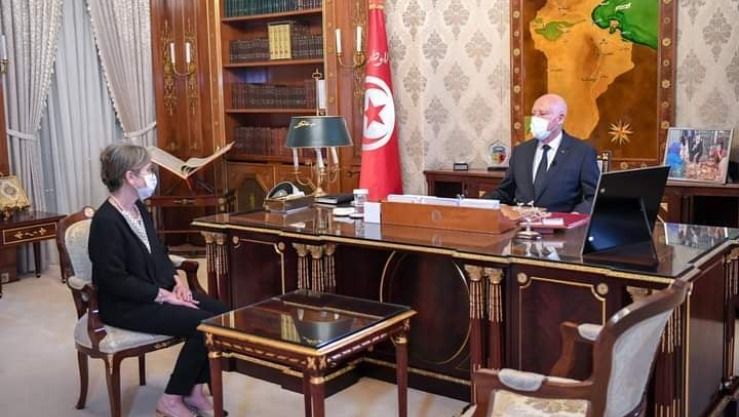 الرئيس التونسي رفقة السيد نجلاء بودن