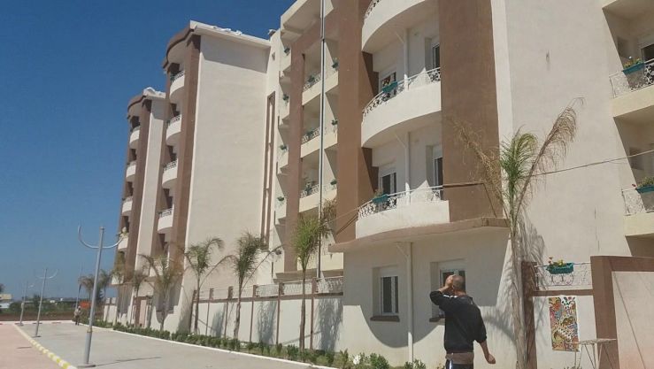 إنجاز السكنات