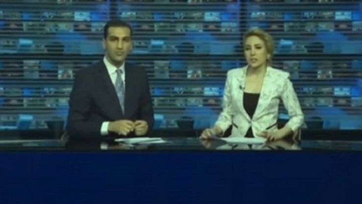 مذيعة عربية تفاجئ زميلها باستقالتها على الهواء