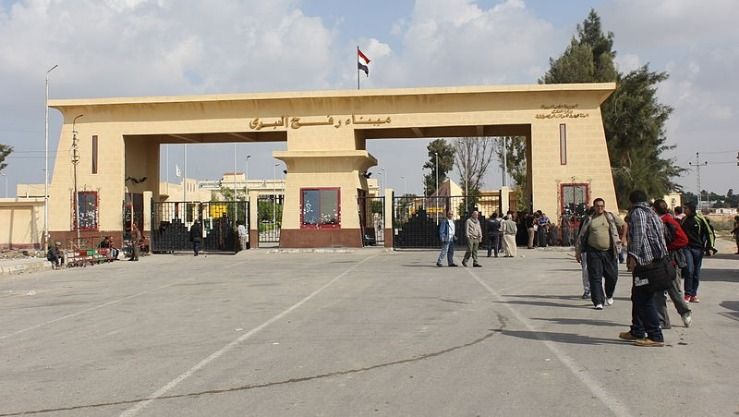 هنية: نطالب مصر بفتح معبر رفح وتجاوز "أي إعتبارات"
