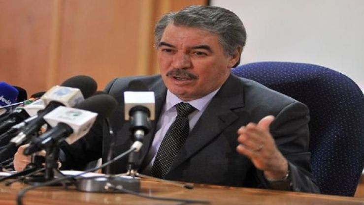 وزير التعليم العالي والبحث العلمي الطاهر حجار