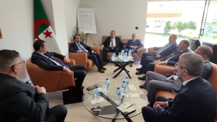 رؤساء منظمات أرباب العمل الجزائريين يجتمعون لبحث التحديات الاقتصادية