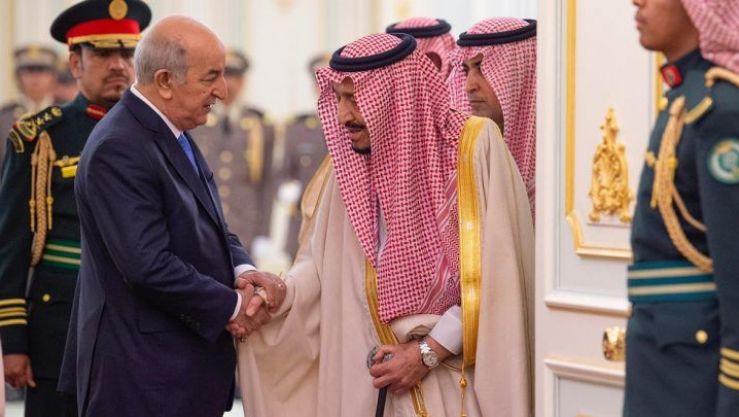 رئيس الجمهورية مع العاهل السعودي