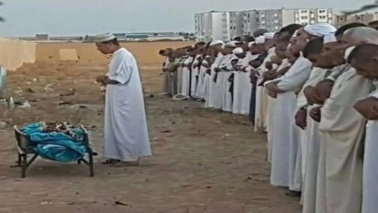 جانب من جنازة الضحية