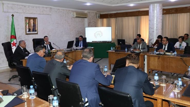 وزير الداخلية يقر آليات جديدة لمتابعة التكفل المحلي بشؤون المواطن