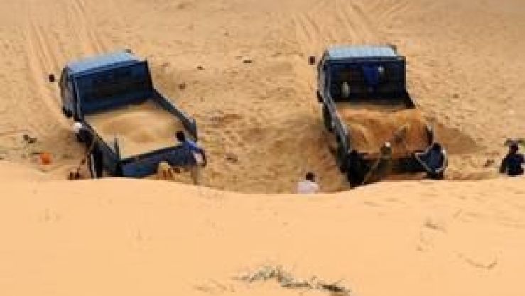 نهب الرمال