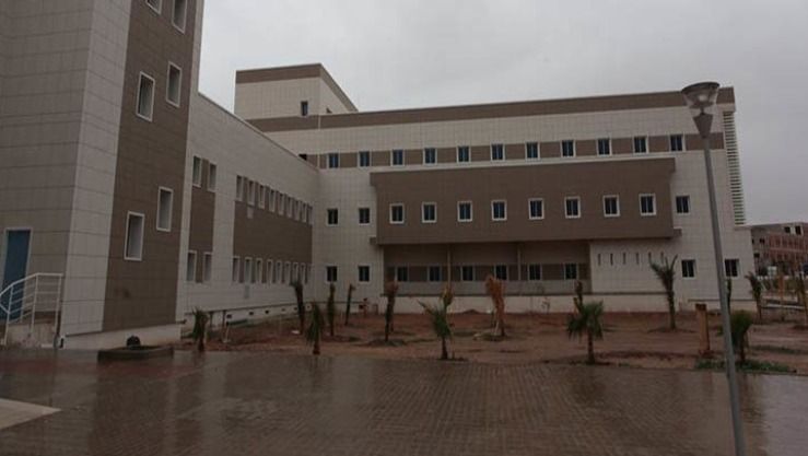 ... صورة من الأرشيف