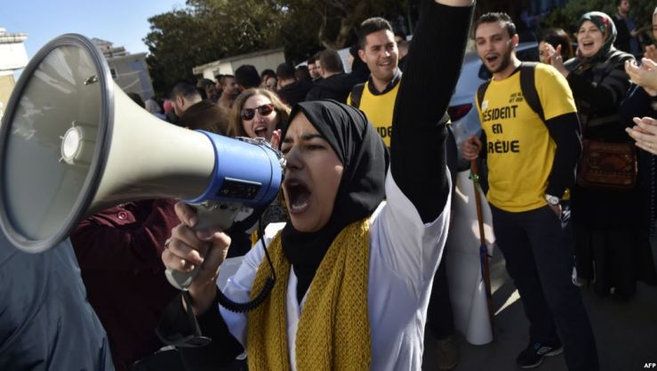 احتجاج الأطباء المقيمين