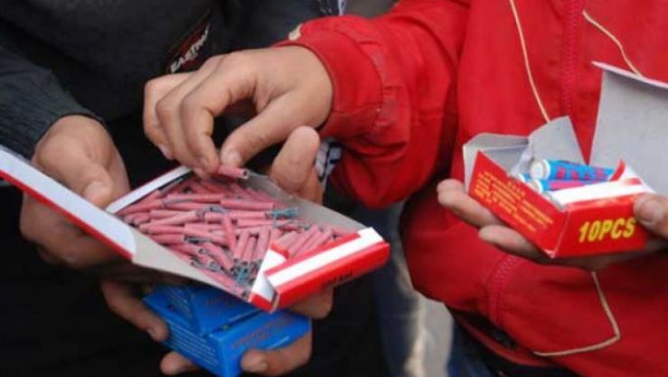 مبالغ طائلة تنفق على المفرقعات