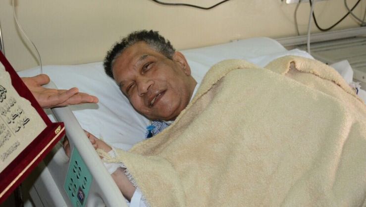 الفنان المصري الراحل على فراش المرض
