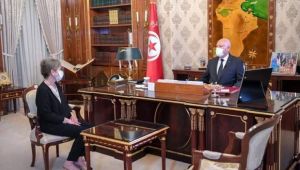الرئيس التونسي رفقة السيد نجلاء بودن
