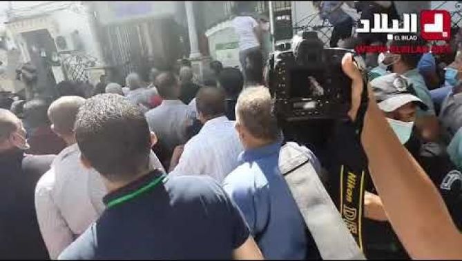 مناضلو "الأفالان" يقتحمون مقر الحزب بحيدرة للمطالبة برحيل الأمين العام أبوالفضل بعجي