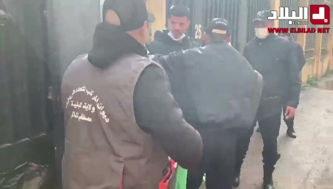 هكذا تتم عملية دخول الأنصار إلى ملعب تشاكر تحسبا للقاء الخضر ضد بوركينافاسو..شاهدوا