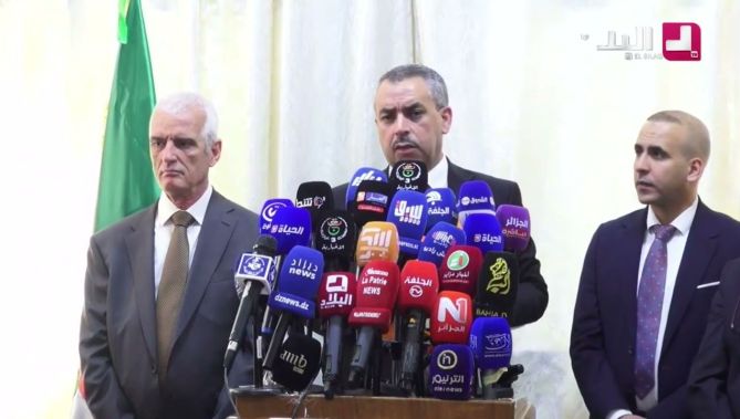 وزير التربية يتحدث عن القانون الخاص ويؤكد لموظفي المصالح الاقتصادية "ملفكم مُتكفل به".. شاهدوا