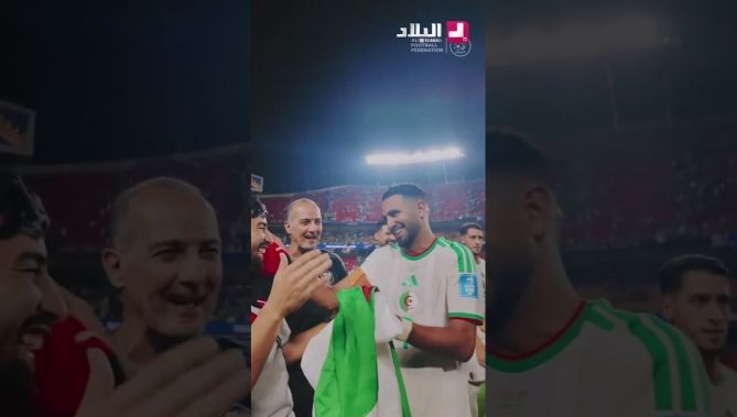 بعد الثنائية التاريخية 🇩🇿 .. شاهدوا احتفال الكابيتانو رياض محرز بالتأهل إلى الدور الـ32