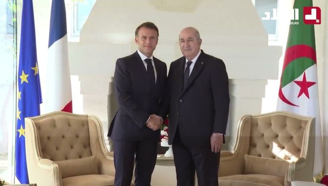 رئيس الجمهورية #عبد_المجيد_تبون يستقبل بمقر إقامته بباري الإيطالية، الرئيس الفرنسي إيمانويل #ماكرون.