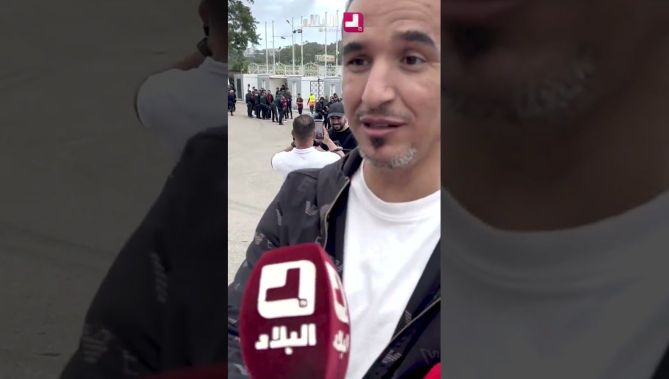 مناصر عندو ولادو واحد لياسما وواحد مولودية.."باصيت بيهم 😂 وليدي مولودية جاء يزهى مع لياسما"