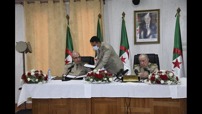 إشراف الفريق شنقريحة على تنصيب المدير الجديد للإيصال والإعلام والتوجيه لأركان الجيش