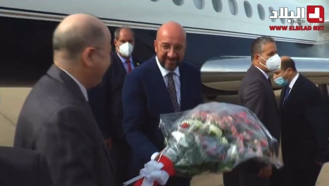 الوزير الأول يستقبل رئيس المجلس الأوروبي بمطار هواري بومدين