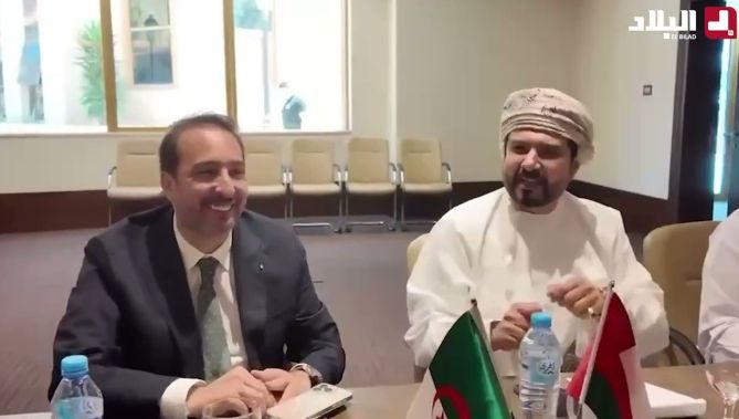 رئيس مجلس التجديد الإقتصادي الجزائري يلتقي وزير التجارة والصناعة وترويج الاستثمار بسلطنة عمان