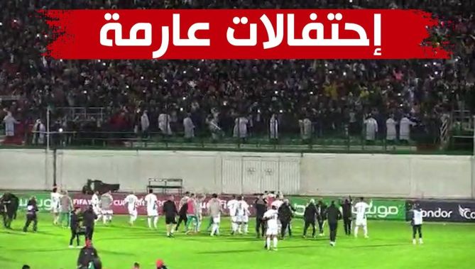 شاهد كيف احتفل لاعبوا المنتخب الوطني مع الانصار بعد تحقيق التأهل إلى مباراة السد