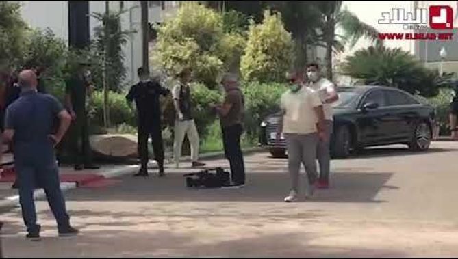 في هذه الأثناء ... وصول لاعبي المنتخب الوطني الى مطار هواري بومدين الدولي