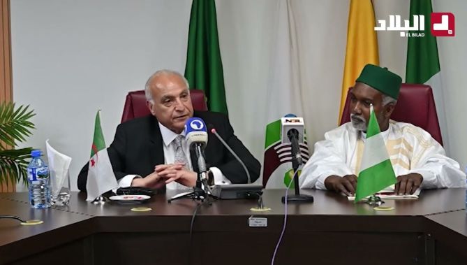 وزير الخارجية يجري مشاورات في أبوجا حول أزمة النيجر.. شاهد: