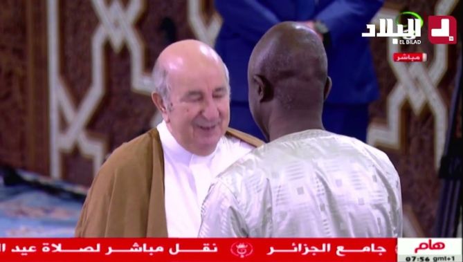الرئيس تبون يتلقى تهاني العيد من أعضاء الحكومة والسلك الدبلوماسي المعتمد بالجزائر
