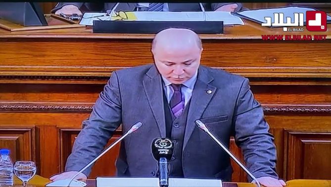 الوزير الأول : نلتزم بالعمل على إسترجاع الأموال و العقار الصناعي و السياحي و الفلاحي المنهوب