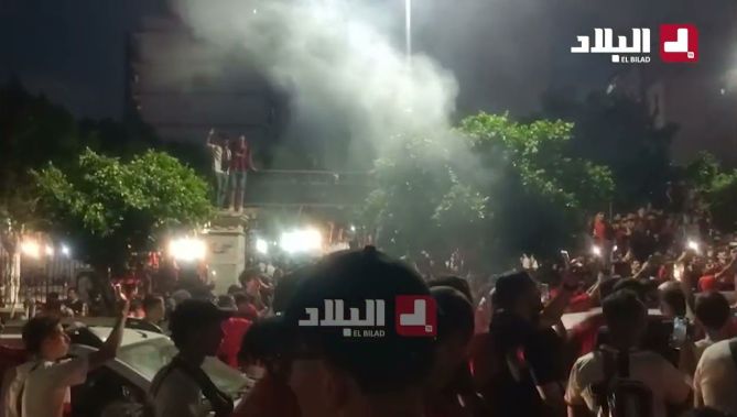 احتفالات أنصار اتحاد العاصمة بالتتويج بكأس الجمهورية للمرة التاسعة في تاريخ النادي .. #شاهدوا