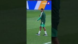 محرز يقف على جاهزية أرضية “بي سي بليس” بفانكوفر قبل قمة سويسرا
